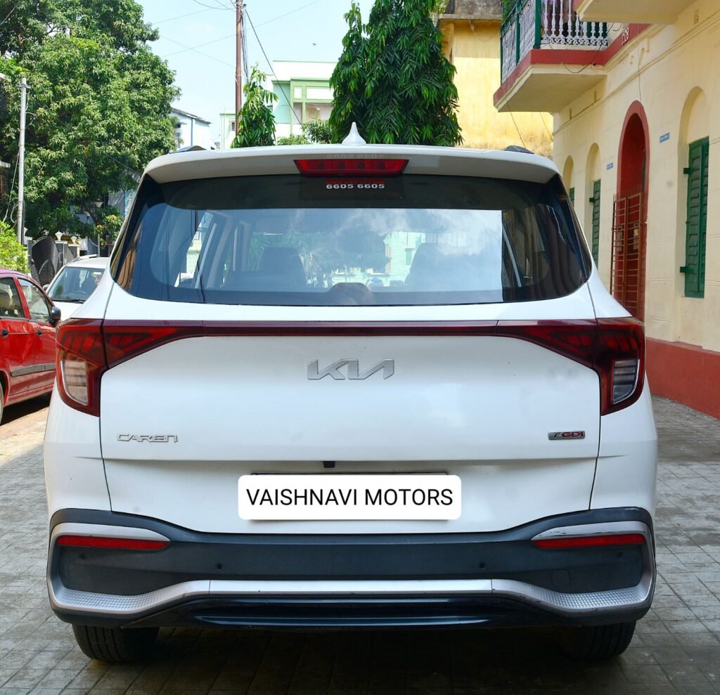 Kia carens prestige 2022 driven only 12000kms for sale in Kolkata